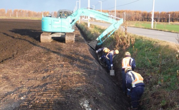 地域貢献活動／更別北地域資源守り隊が取組む多面的機能の維持増進活動に参加